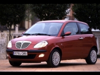 lancia-ypsilon-1-4-a01