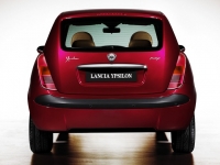 lancia-ypsilon-a02