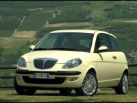 lancia-ypsilon-a15