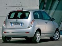 lancia-ypsilon-2006-a11