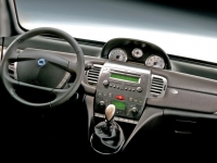 lancia-ypsilon-2006-a34